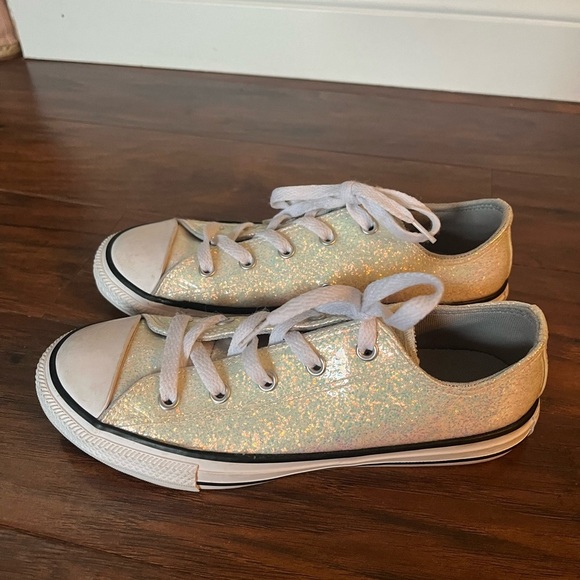 Converse Ivory White Iridescent Glitter Low Top Sneakers-Size 3 - Picture 3 of 9